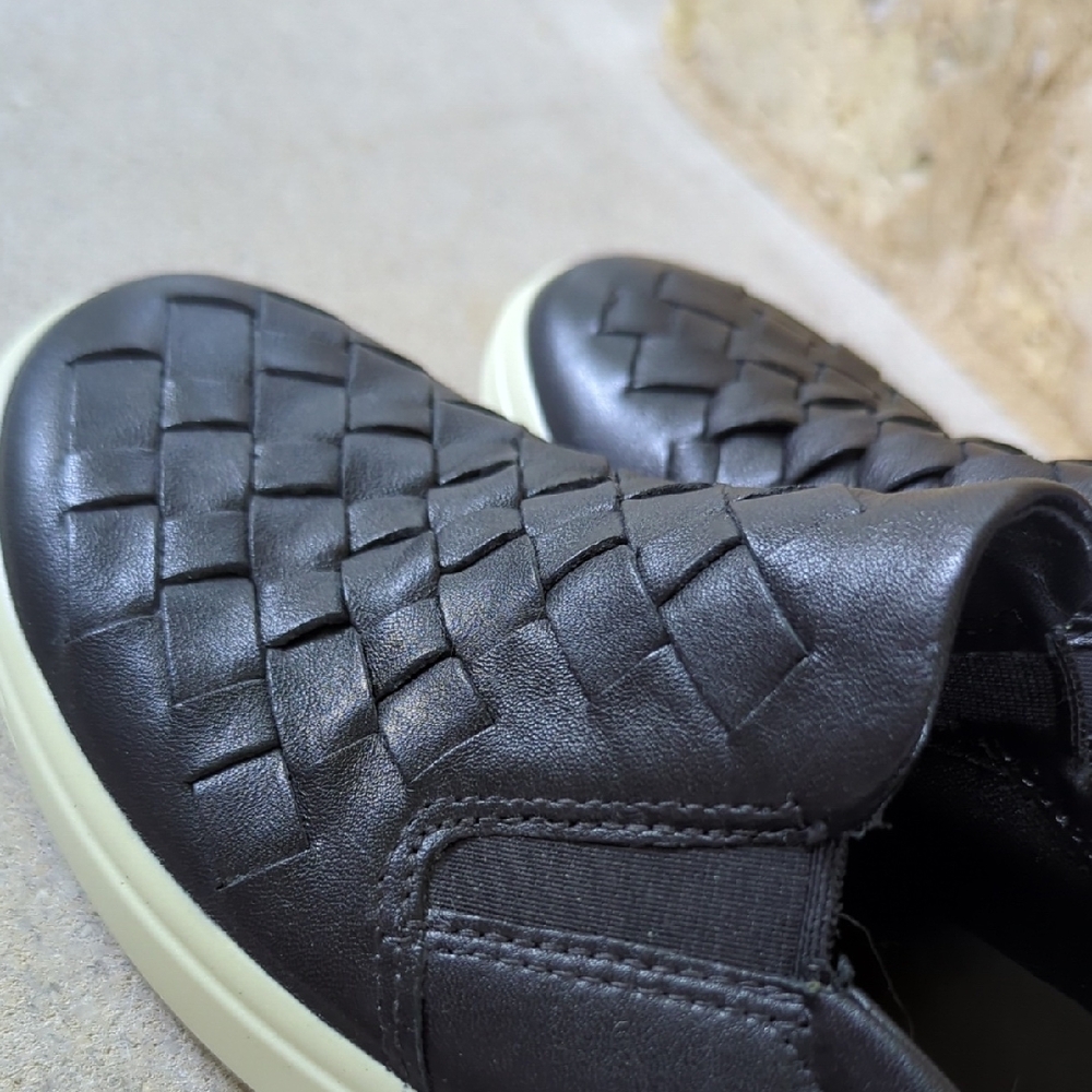 ECCO I Black Soft 7 Leather Woven Slip-On Sneaker Loafers, 5/36 - Picture 7 of 16